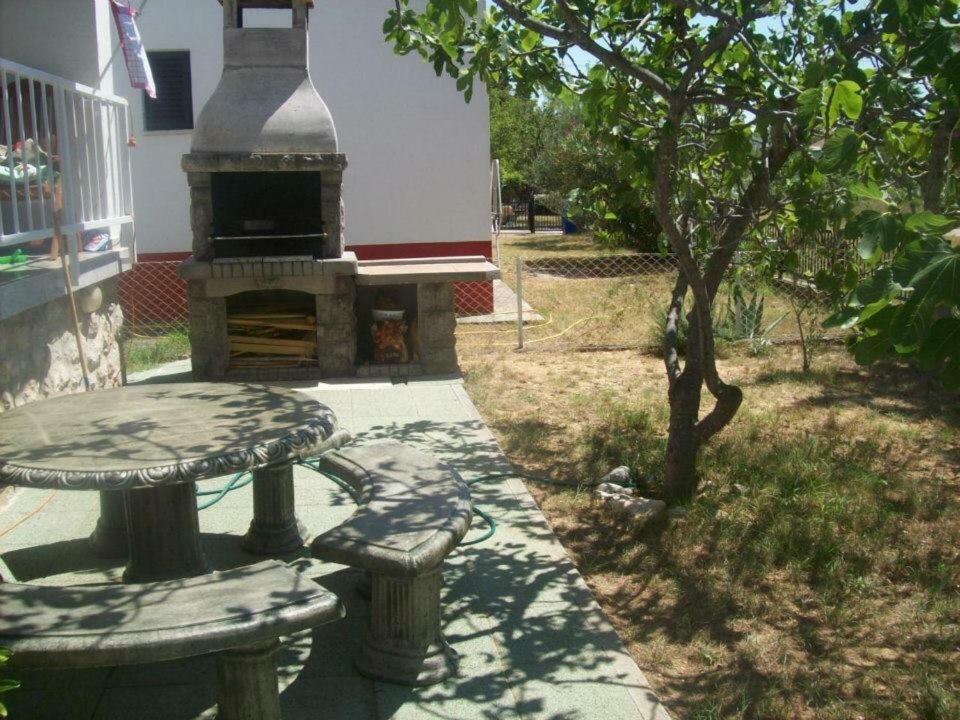 Apartmani Paklenica Starigrad Paklenica Esterno foto